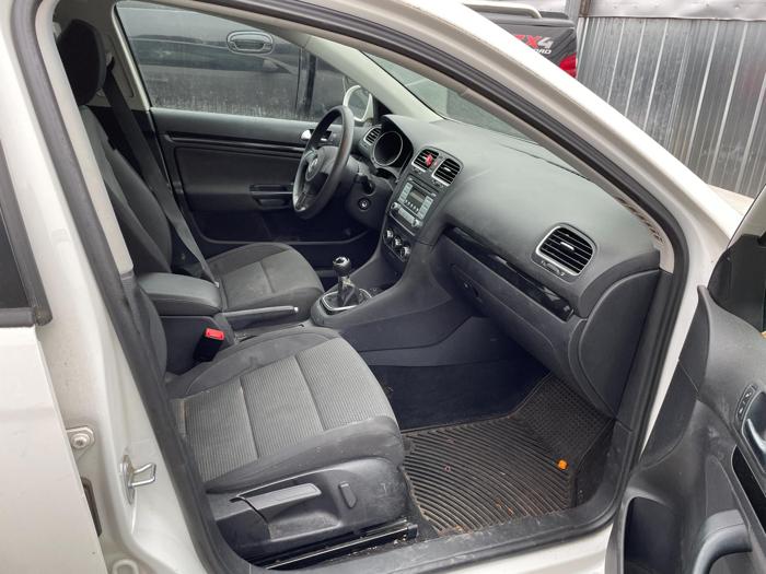 2010 volkswagen jetta-sportwagen s with 143859 miles for sale near elk-river, minnesota 1e8ca9cc928d43709e3c693452c39ffc.jpg