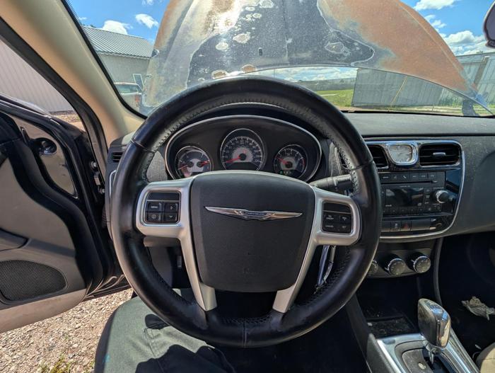2011 chrysler 200 with 160270 miles for sale near elk-river, minnesota 1e95a25cdfa04f27877fa1b46700b3fc.jpg