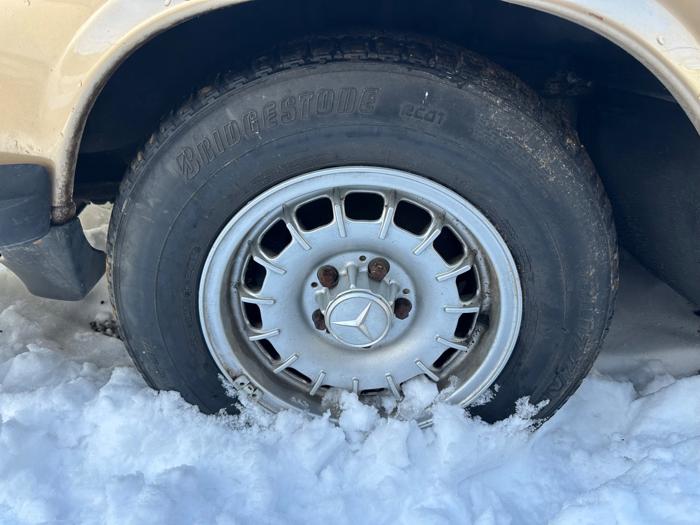 1983 mercedes-benz 380 sl with 104304 miles for sale near elk-river, minnesota 1eac91349edb4948aeb7e659d42e55e9.jpeg