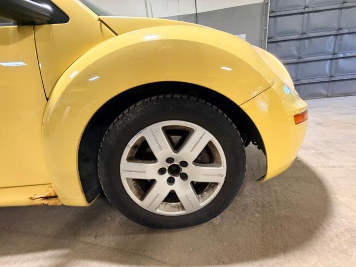 2007 volkswagen new-beetle 2.5l with 122594 miles for sale near elk-river, minnesota 1eafa96634fa4ed68c095e940fe338f6.jpeg