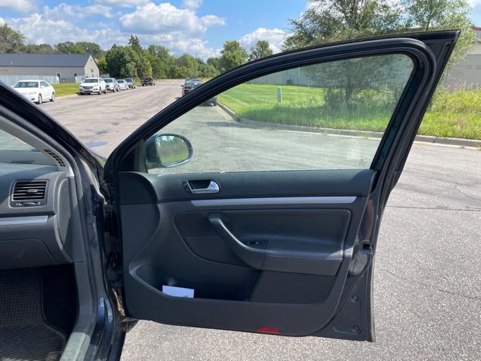 2008 volkswagen jetta se with 135267 miles for sale near elk-river, minnesota 1ed97c7daf9c4f438062c654904955b6.jpeg