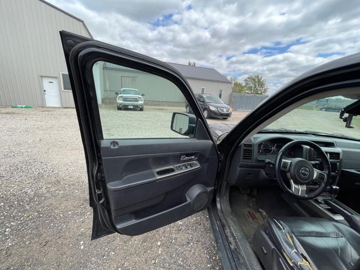 2011 jeep liberty limited-4wd with 226054 miles for sale near elk-river, minnesota 1eea6a0938b14ff59b787059171a867f.jpeg