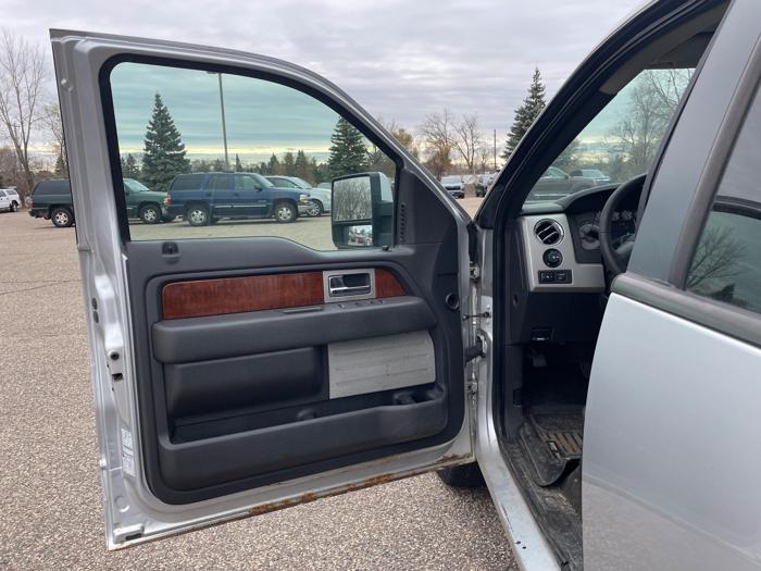 2010 ford f-150 lariat-supercrew-5.5-ft.-bed-4wd with 206947 miles for sale near fridley, minnesota 1f4d6efe716b49a49642504cf77212f5.jpeg