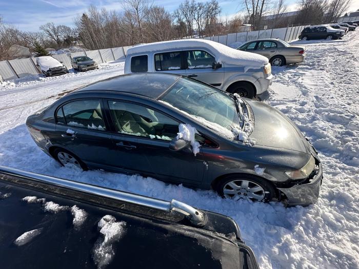 2009 honda civic lx-sedan-5-speed-at with 123359 miles for sale near elk-river, minnesota 1f6b095e3cbd43a281ed5a68a1acbf0c.jpeg