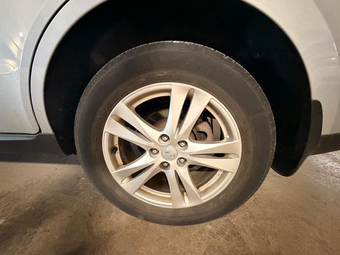 2011 hyundai santa-fe limited-2.4-fwd with 128547 miles for sale near elk-river, minnesota 1f797ab948a344ce88e01fdc50932846.jpeg