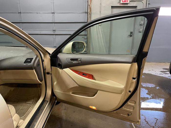 2007 lexus es 350 with 323592 miles for sale near elk-river, minnesota 1f7d18f2793a4391adda0a9286fe9373.jpg