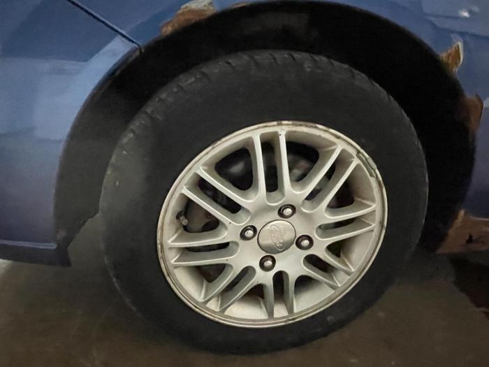 2005 ford focus se with 252701 miles for sale near elk-river, minnesota 1fb50c6a731a495b93564af5b4635d96.jpg