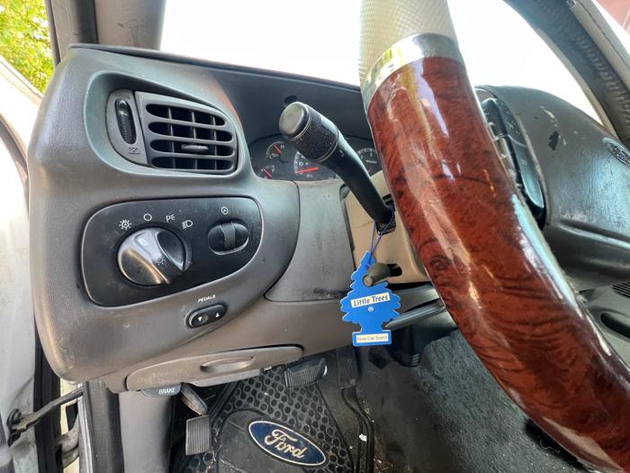2002 ford f-150 xlt-supercrew-short-bed-4wd with 282822 miles for sale near savage, minnesota 1fc961f5f24646768e0eef822fa6107c.jpeg