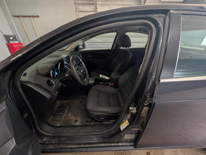 2015 chevrolet cruze 1lt-auto with 137854 miles for sale near elk-river, minnesota 1fd3695cf61f4050a9768d9584ba900d.jpg