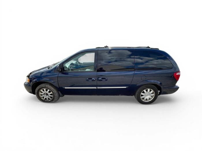 2005 chrysler town-&-country touring with 276798 miles for sale near elk-river, minnesota 204593a363514d9ebdc2183ef0f5bd84.jpg