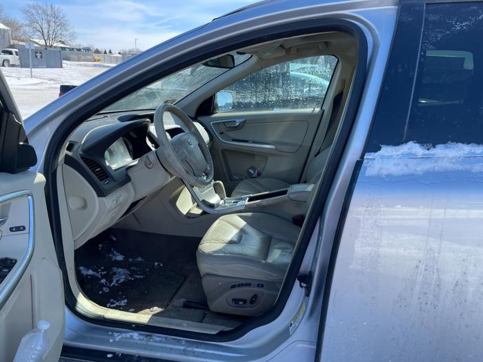 2010 volvo xc60 with 245515 miles for sale near elk-river, minnesota 20538be7b9eb43a6852953163a5e37c4.jpg