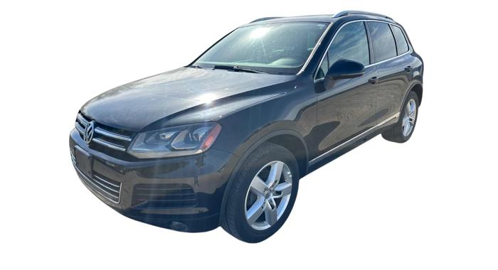 2013 volkswagen touareg vr6-lux with 164287 miles for sale near elk-river, minnesota 2055078737a04463af45ae03ad15b98e.jpg
