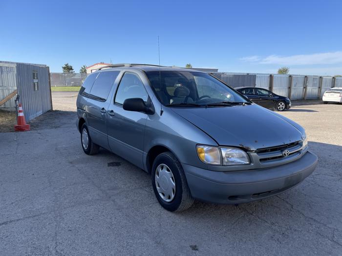 2000 toyota sienna le with 228134 miles for sale near elk-river, minnesota 206fd83588f644acbaa5a9018ed762ee.jpg