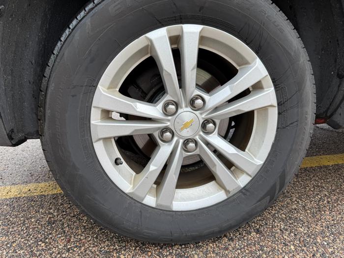 2014 chevrolet equinox lt with 202941 miles for sale near roseville, mn 20b431a8eb0c4ee4a10be69f232dcc0c.jpg