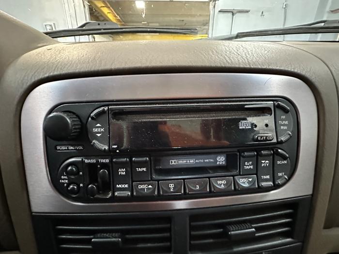 2003 jeep grand-cherokee laredo-4wd with 200465 miles for sale near elk-river, minnesota 20cdec38f9964c1593fd9e8133644453.jpeg