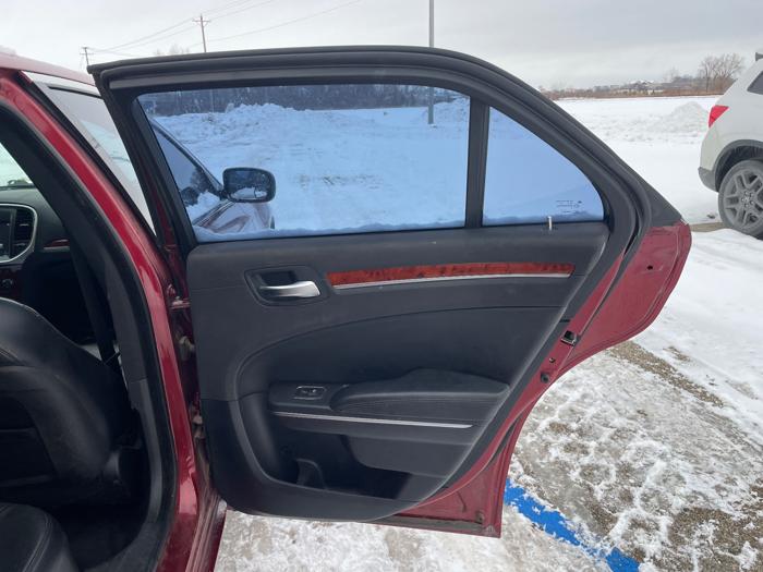 2013 chrysler 300 rwd with 122827 miles for sale near rochester, minnesota 21297c5e3e28435e949c7368ea7adf69.jpeg