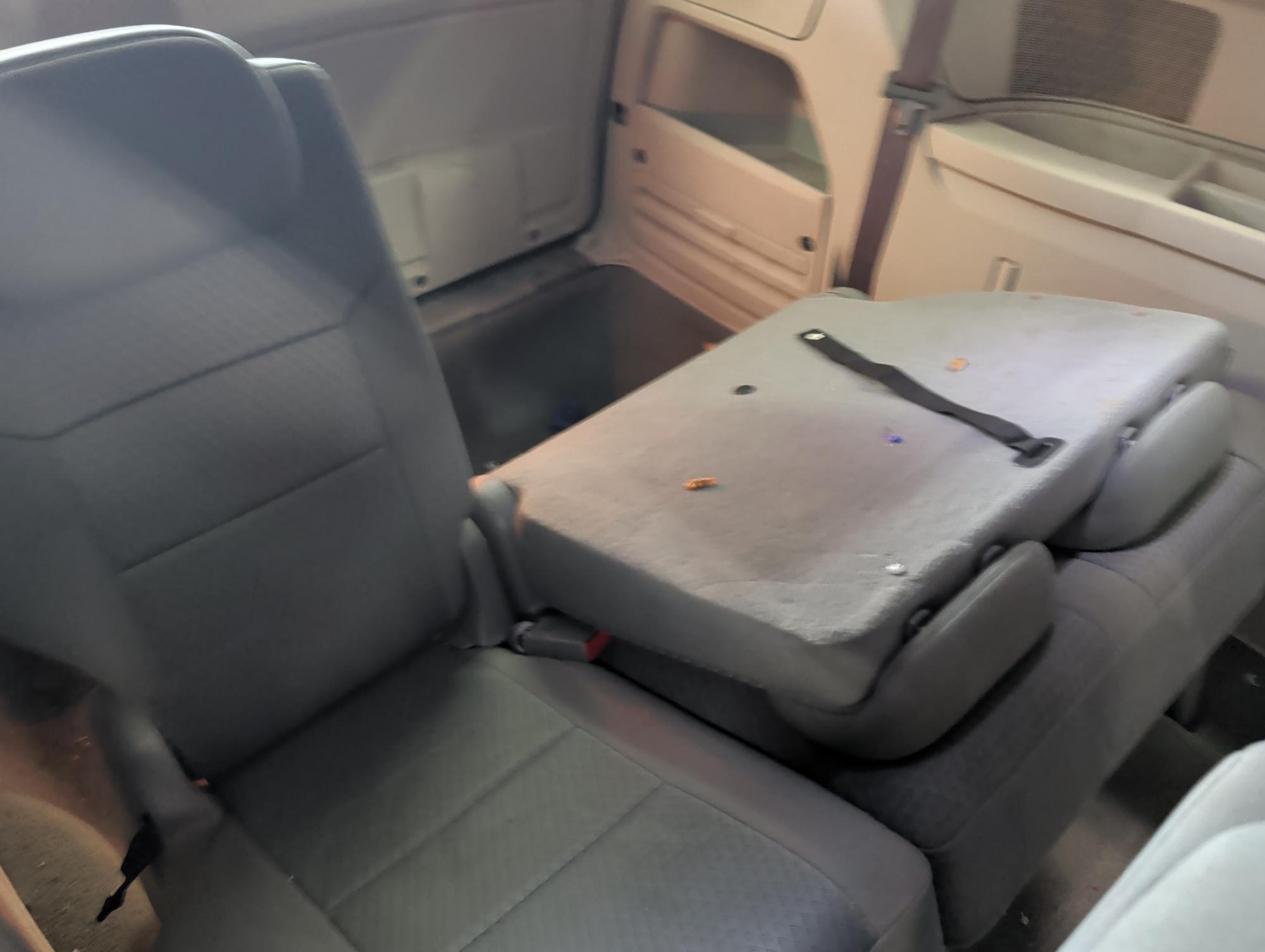 2009 chrysler town-&amp;-country with 195103 miles for sale near elk-river, minnesota 2131c9623b2847d9affc28b4cbd9739a.jpg
