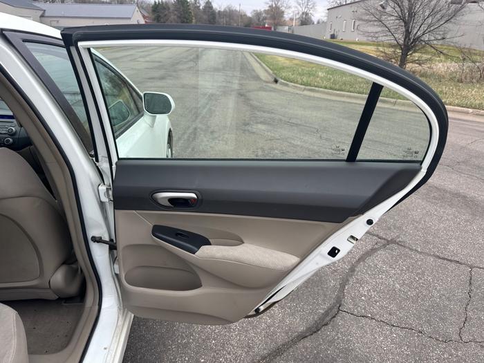 2009 honda civic lx-sedan-5-speed-at with 201694 miles for sale near elk-river, minnesota 213fd653de654e3c82416b2e315c5ede.jpeg