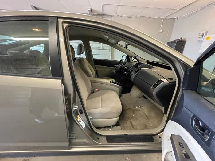 2006 toyota prius 4-door-liftback with 175609 miles for sale near elk-river, minnesota 21abf32dbcdf42878909cb1376fccedf.jpeg