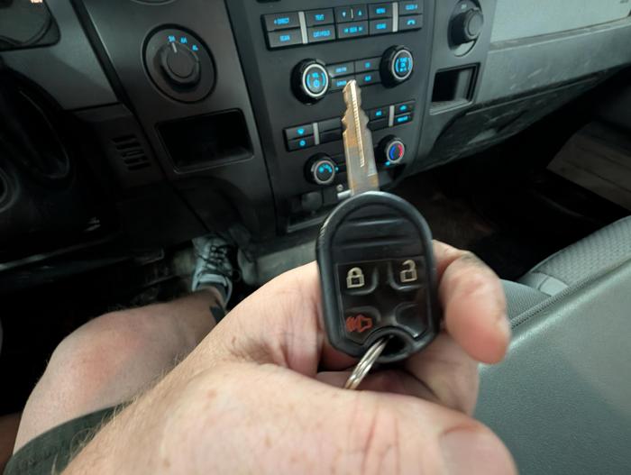 2014 ford f-150 xlt-8-ft.-bed-4wd with 160273 miles for sale near elk-river, minnesota 21bd8bfdd2034b3999acdae565456180.jpg