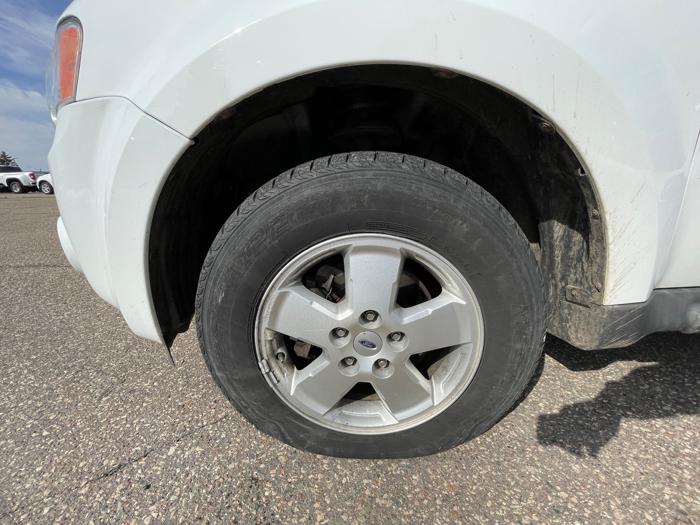 2012 ford escape xls-4wd-at with 157714 miles for sale near fridley, minnesota 21d97267d1f94f019947e225e2076a60.jpeg