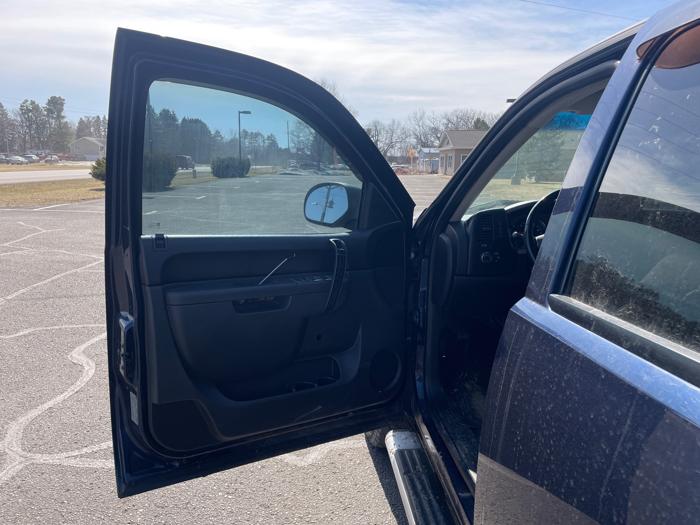 2010 chevrolet silverado-1500 lt1-crew-cab-4wd with 208999 miles for sale near columbus, minnesota 21f98ef1eb4c41ce947c3af10abc7bc0.jpeg