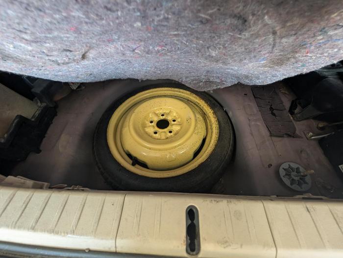 2005 toyota prius 4-door-liftback with 272841 miles for sale near elk-river, minnesota 222faee31a8d4dbda7808bc310abc99f.jpg