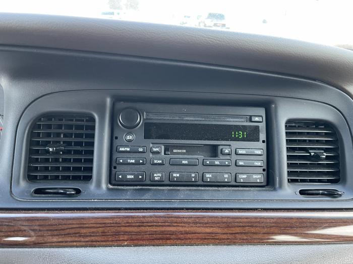 2003 ford crown-victoria lx with 153800 miles for sale near elk-river, minnesota 225bf1f09ca542bfa462405b0a0e8a24.jpg