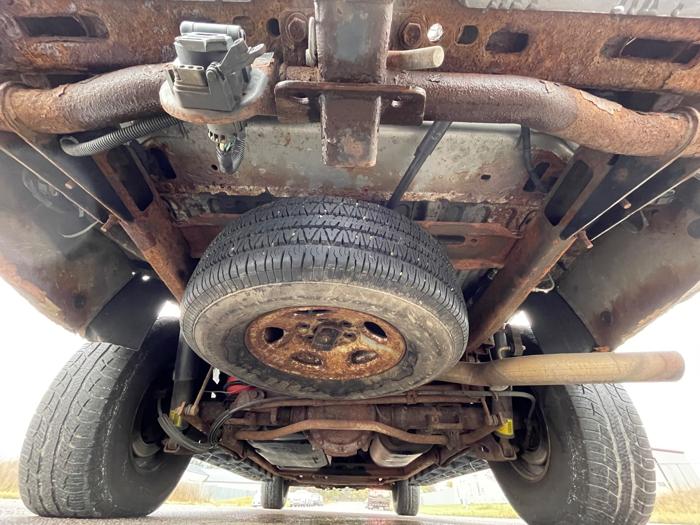 2000 chevrolet suburban k1500-4wd with 214094 miles for sale near elk-river, minnesota 22671d05746f4ca3b630fa316a08f759.jpeg