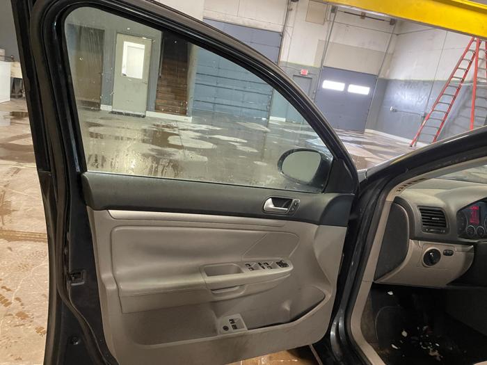2009 volkswagen jetta se with 198966 miles for sale near elk-river, minnesota 22878c90ff694b3d9a333735ea541d46.jpg