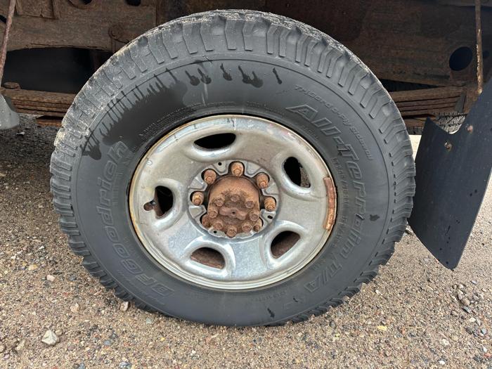 2001 chevrolet silverado-2500hd ext.-cab-4wd with 64139 miles for sale near elk-river, minnesota 22913a9a24424852a582d403aa8e7a8a.jpg