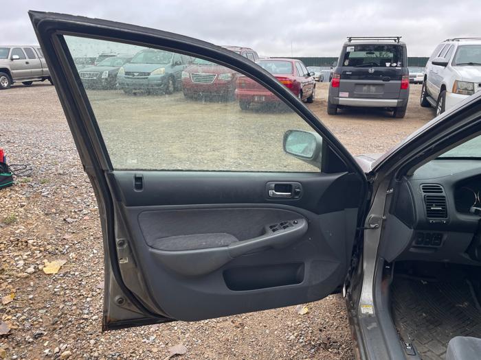 2004 honda civic-hybrid sedan-with-cvt with 159493 miles for sale near elk-river, minnesota 22a2cbc463734d2eba4758fbe7569bc4.jpeg