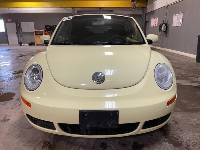 2006 Volkswagen New Beetle
