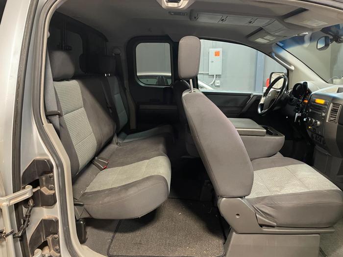 2004 Nissan Titan
