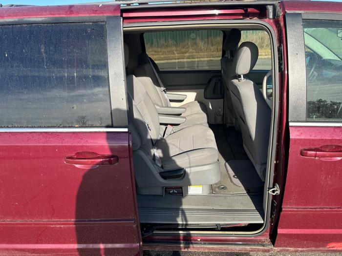 2008 chrysler town-&-country touring with 160232 miles for sale near elk-river, minnesota 22f9a154c4f64914a7a99712ca64cd7a.jpeg