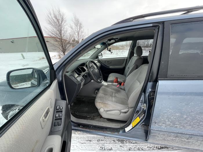 2007 toyota highlander v6-2wd with 217086 miles for sale near elk-river, minnesota 22fd689ac5024c55adc9ba6148256bca.jpeg