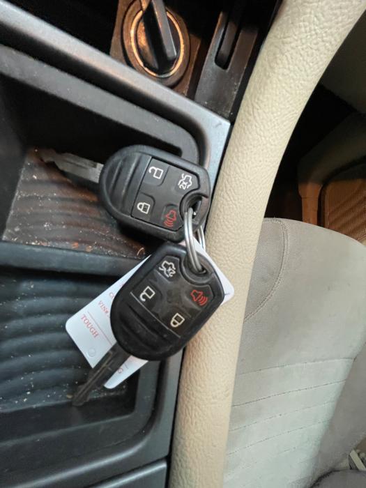 2016 ford taurus se-fwd with 153657 miles for sale near elk-river, minnesota 23017a0bd86d4fc583b720c0e343a64a.jpeg