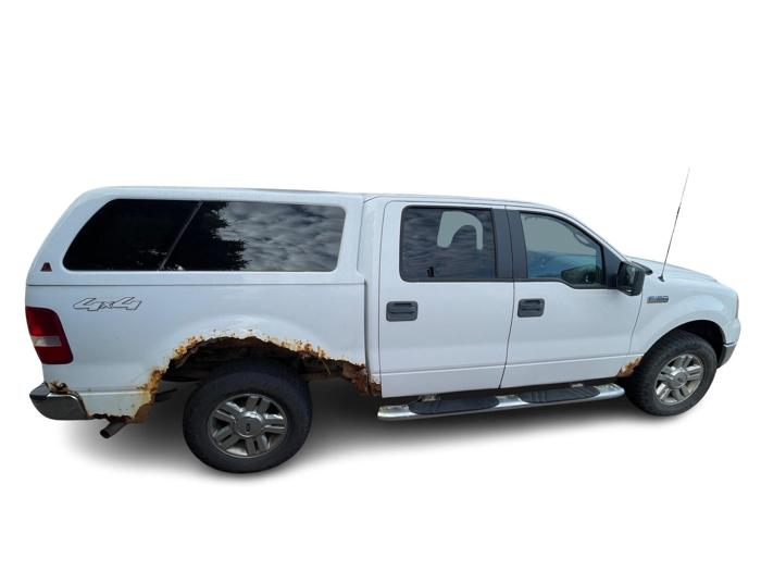 2008 ford f-150 xlt-supercrew-short-box-4wd with 136261 miles for sale near fridley, minnesota 230e588f38c042bca9c1bfef704bb423.jpg