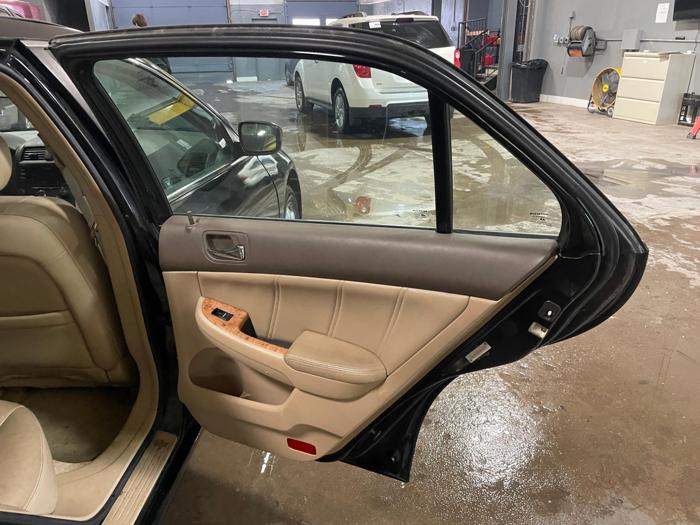 2005 honda accord ex with 205869 miles for sale near elk-river, minnesota 23714f9f066a43b185699c5b8679fe0a.jpg