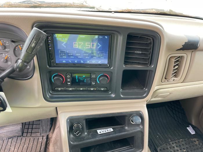 2004 chevrolet suburban 2500-4wd with 245420 miles for sale near elk-river, minnesota 2408b4be33154132805d8b832127fa0d.jpeg