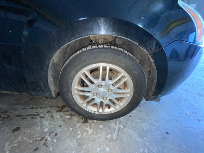 2009 ford focus se-sedan with 174309 miles for sale near elk-river, minnesota 241b1adab9274bf9b3e0dc8aeefa9d1b.jpeg