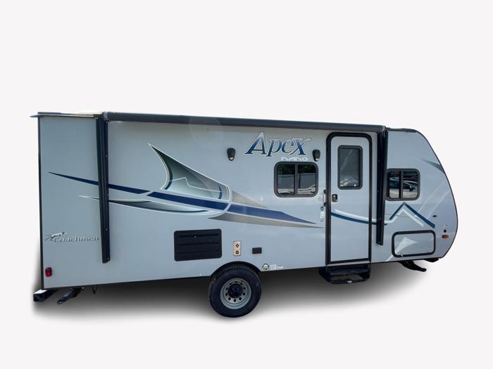 2018 FOREST RIVER Coachmen Apex