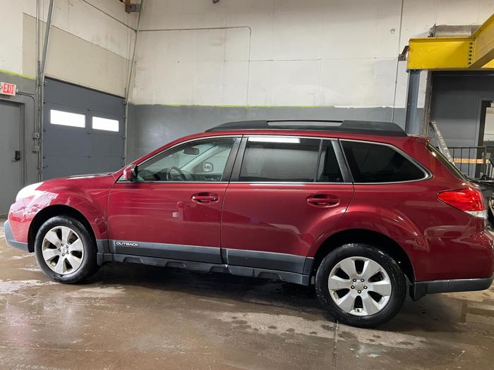 2013 subaru outback premium with 156414 miles for sale near elk-river, minnesota 245e67dd469d4d42beeba81dc7be4e8e.jpg