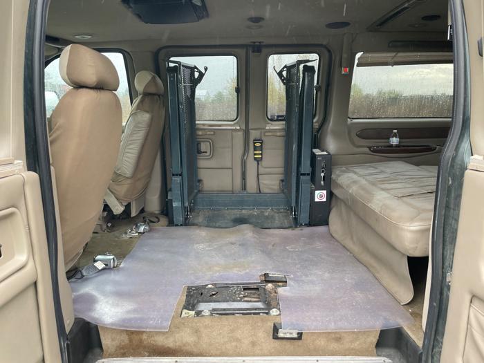 2004 gmc savana g1500-cargo with 193369 miles for sale near elk-river, minnesota 246d6e3ea6da4843a0f8f4426a48c6eb.jpeg