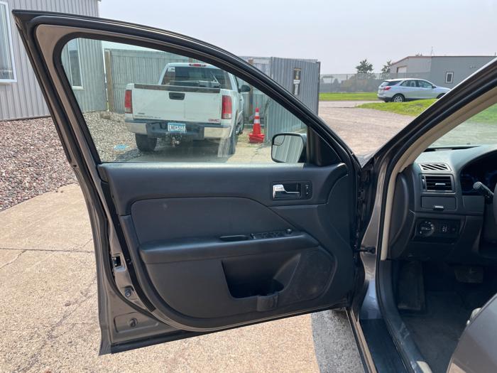 2012 ford fusion se with 181384 miles for sale near elk-river, minnesota 246e5b4748a244f381354c26d4270019.jpeg