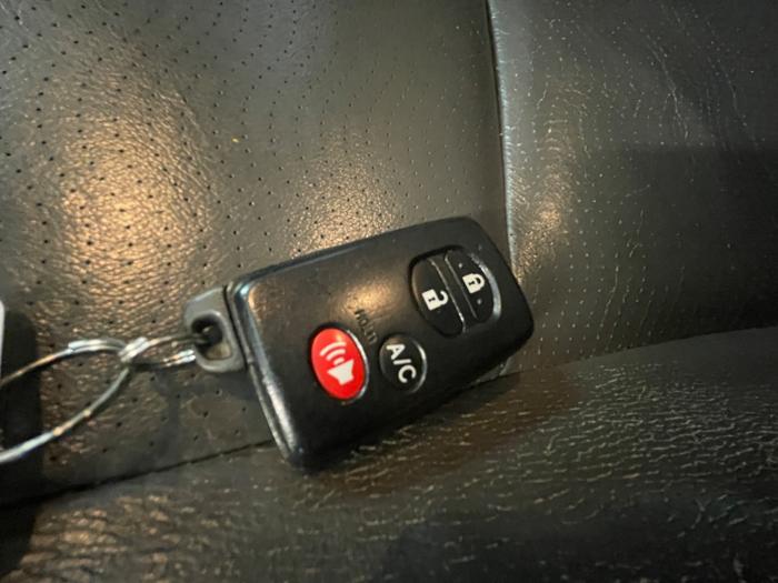 2010 toyota prius prius-ii with 207448 miles for sale near elk-river, minnesota 248a881c323a48d8b4d0f48b91fd5fd8.jpeg