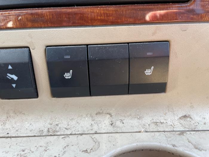 2006 ford explorer eddie-bauer-4.6l-4wd with 263873 miles for sale near fridley, minnesota 249bec868ef44989a45baaade1ecebde.jpeg