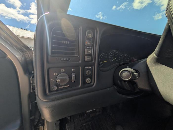 2001 chevrolet silverado-1500 ext.-cab-short-bed-4wd with 212525 miles for sale near elk-river, minnesota 24c88f42c8904d899dc4b6175da65de3.jpg