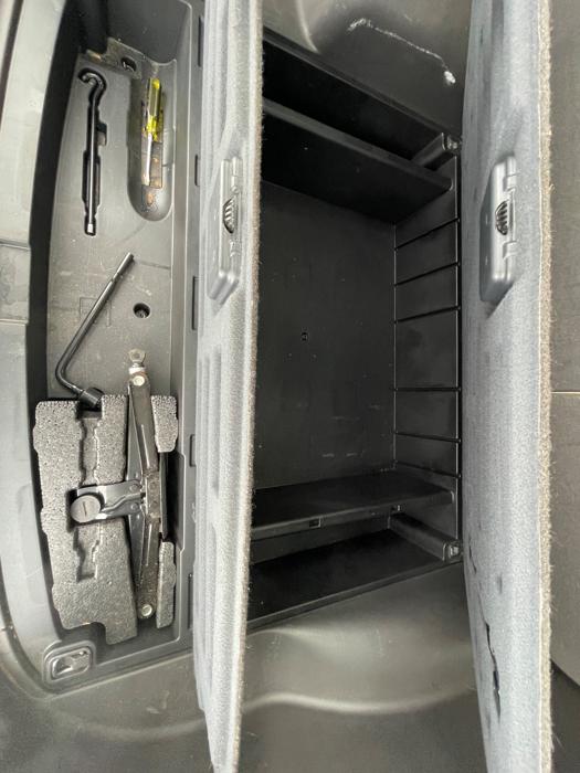 2012 hyundai santa-fe limited-3.5-4wd with 105003 miles for sale near elk-river, minnesota 25068e257ffe41e78c978ff131100fb7.jpeg