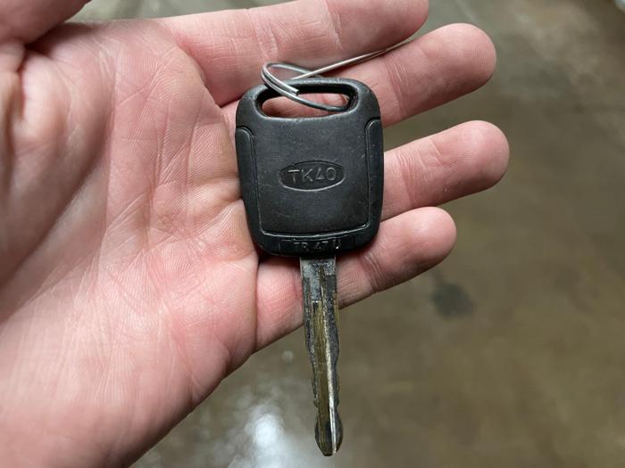 2004 toyota camry le with 206556 miles for sale near elk-river, minnesota 2509940aeee5431da4d8fb8b7ee3f517.jpg